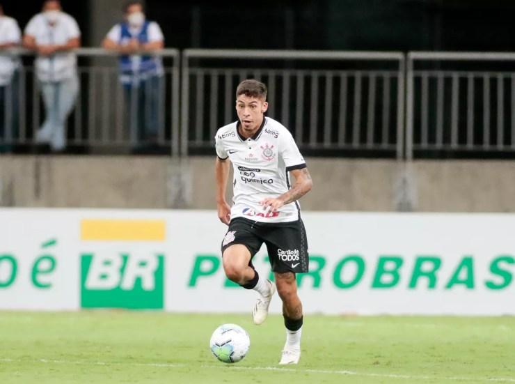 Gabriel Pereira em ação pelo Corinthians na Itaipava Arena Fonte Nova — Foto: Rodrigo Coca/Ag.Corinthians