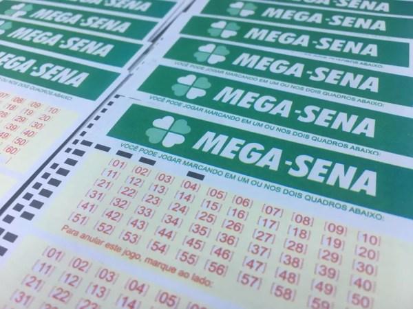 Mega-Sena: concurso 2.050 poderá pagar R$ 30 milhões neste sábado (16) (Foto: Stephanie Fonseca/G1)