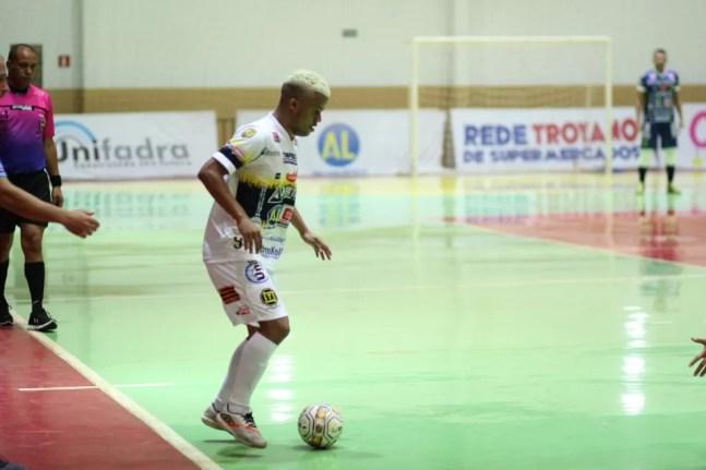 Denner se define como "um jogador agudo" e participou do primeiro e segundo gol — Foto: Lucas Mello / Dracena, Divulgação