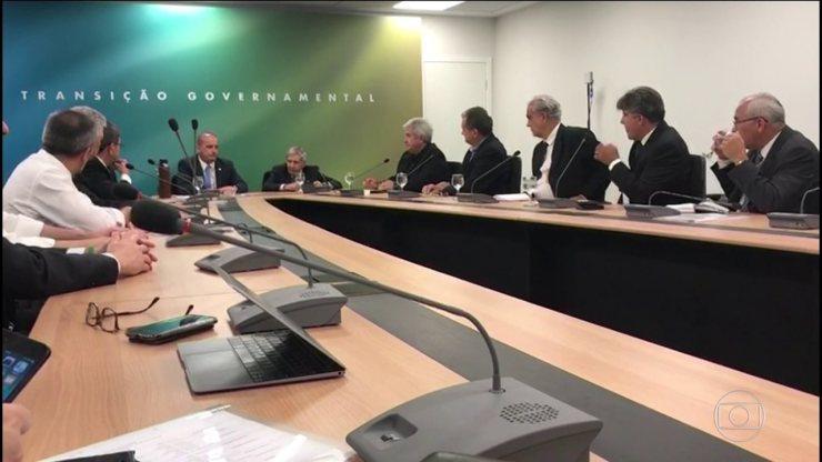Equipe de transição de Bolsonaro tem primeira reunião oficial, em Brasília