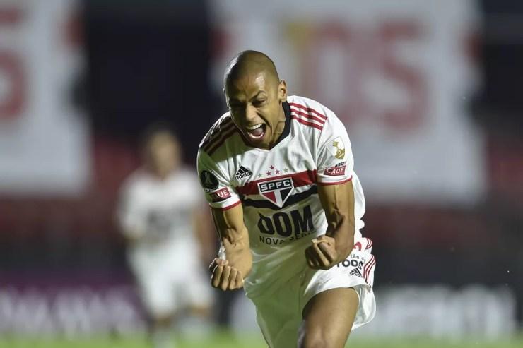 Bruno Alves comemora gol em São Paulo x Rentistas — Foto: Staff/Conmebol