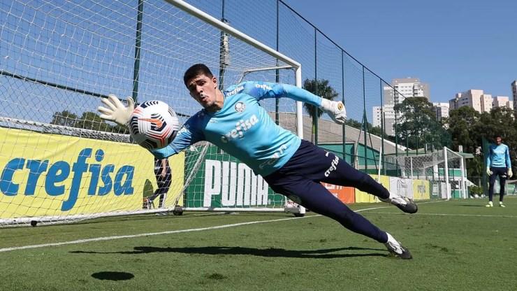 Vinicius Silvestre durante treino do Palmeiras — Foto: Cesar Greco\Palmeiras