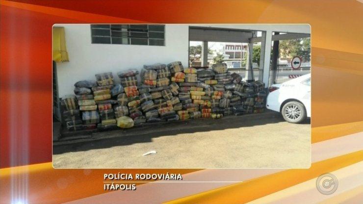 Polícia apreende caminhão com quase duas toneladas de maconha em rodovia de Borborema