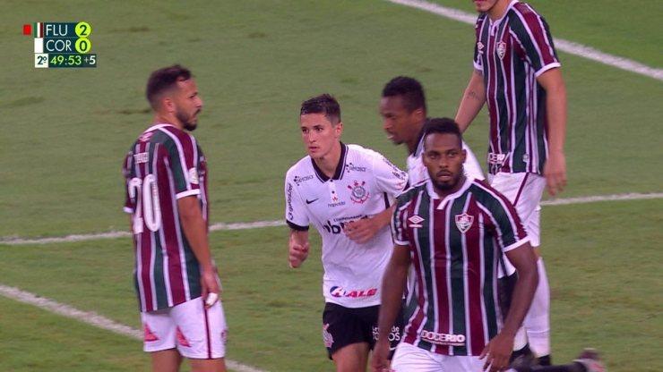 Mateus Vital fez gol contra o Fluminense no jogo do primeiro turno