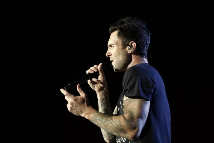 Adam Levine canta no show do Maroon 5, que substituiu Lady Gaga no primeiro dia do Rock in Rio 2017 (Foto: Marcos Serra Lima/G1)