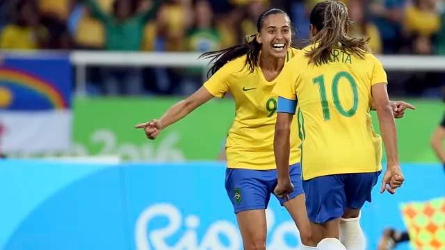 Brasil atropela a China e começa com o pé direito a busca pelo ouro no futebol femininoTime comandado por Vadão tem paciência, supera a retranca asiática e Marta deixa o campo ovacionada