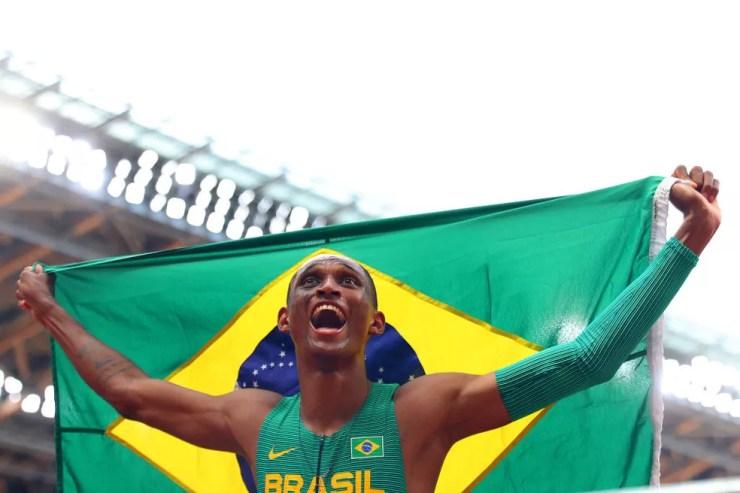 Alison dos Santos é bronze Olimpíadas de Tóquio — Foto: Abbie Parr/Getty Images