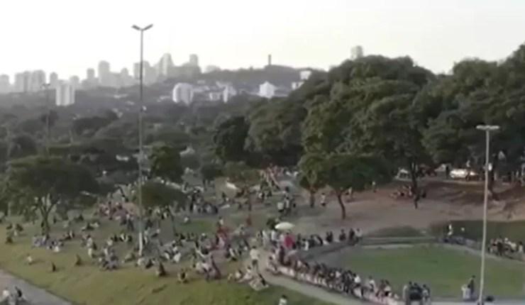 Drone registra Praça Pôr do Sol cheia durante quarentena do coronavírus em SP — Foto: Reprodução/Arquivo pessoal