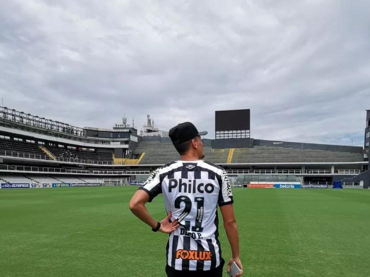 Vendido ao Kashima Antlers, Diego Pituca em sua despedida da Vila Belmiro — Foto: Divulgação/Santos FC