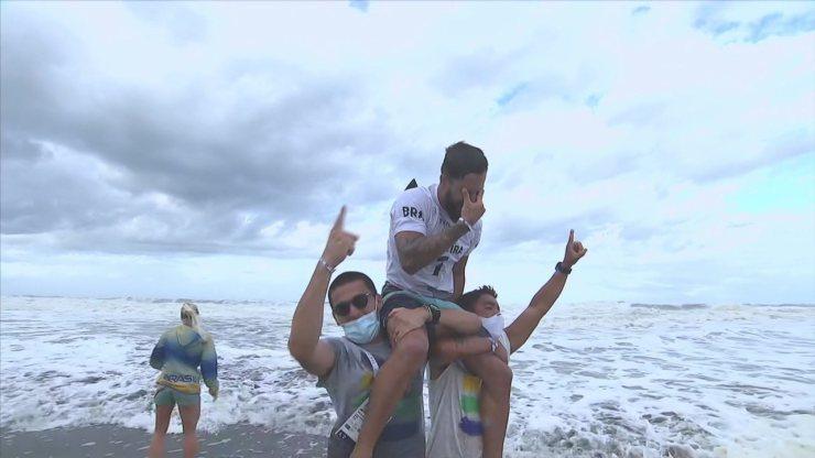 Melhores momentos: confira como Ítalo Ferreira conquistou o ouro olímpico no surfe
