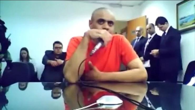 Adélio Bispo em audiência de custódia — Foto: Reprodução/TV Globo