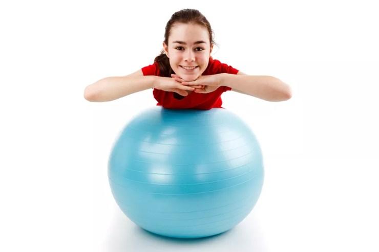 Exercícios fundamentais são uma boa pedida para adolescentes, mas eles devem gostar da atividade para manterem adesão — Foto: Istock Getty Images