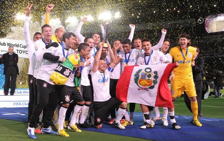 Time foi o técnico do título mundial do Corinthians em 2012 — Foto: Getty Images