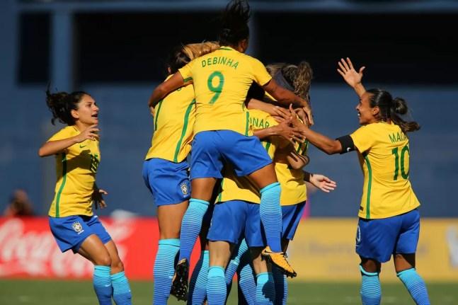 Brasil x Estados Unidos, futebol feminino — Foto: REUTERS/Mike Blake