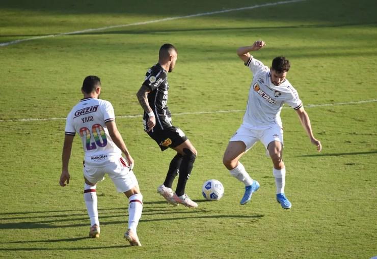 Vitinho em Fluminense x Corinthians — Foto: André Durão