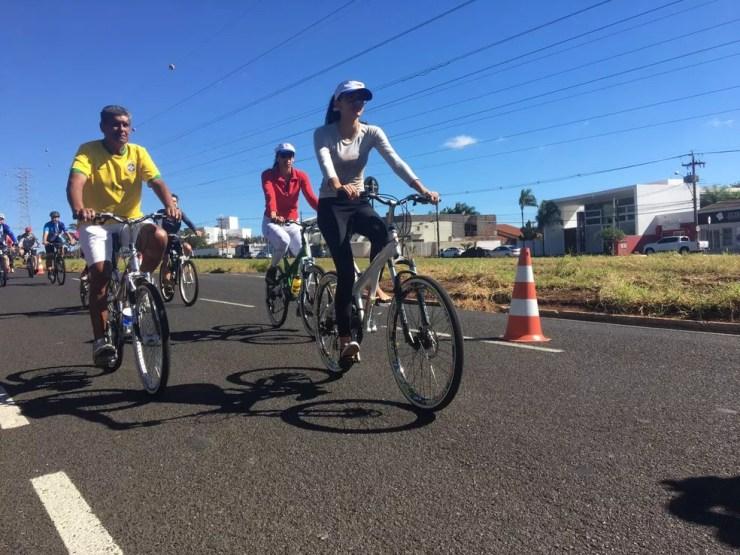 Ciclistas de Rio Preto (SP) participaram do Passeio Ciclístico (Foto: Renato Pavarino/G1)
