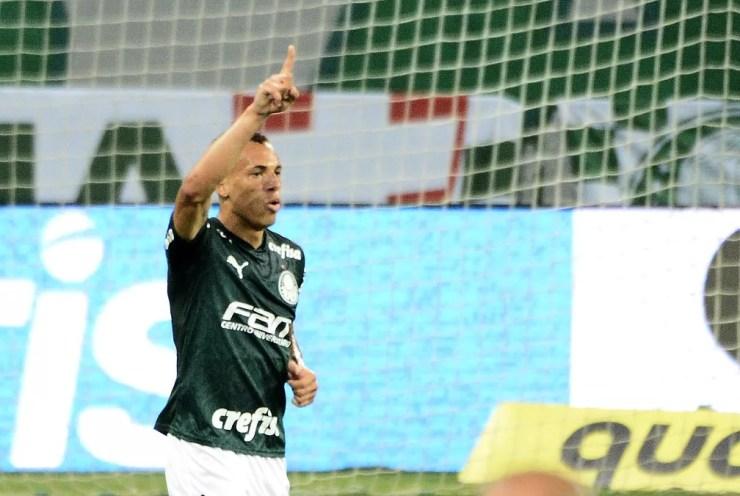 Breno Lopes comemora seu primeiro gol com a camisa do Palmeiras — Foto: Marcos Ribolli