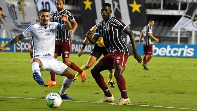 Luiz Henrique em Santos x Fluminense