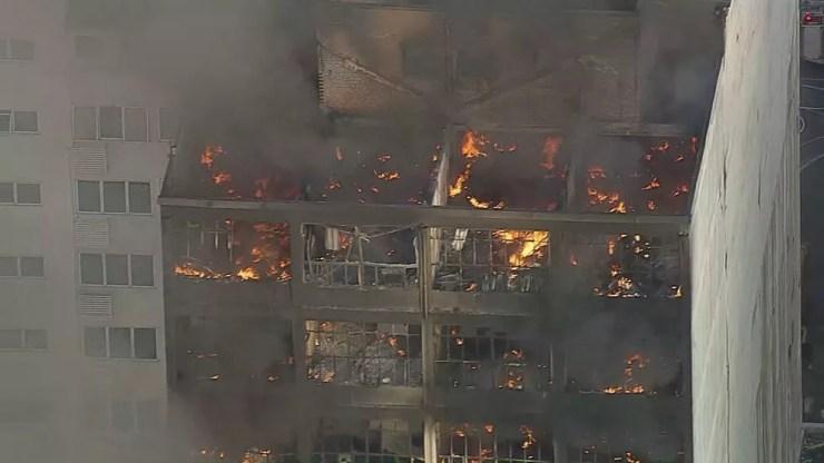 Incêndio em prédio no Centro de SP — Foto: Reprodução/TV Globo