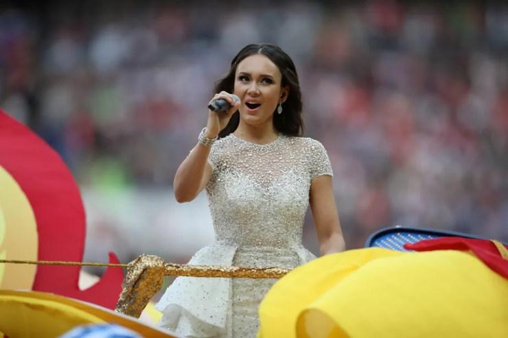 Aida Garifullina canta na abertura da Copa do Mundo 2018, em Moscou, na Rússia (Foto: Carl Recine/Reuters)