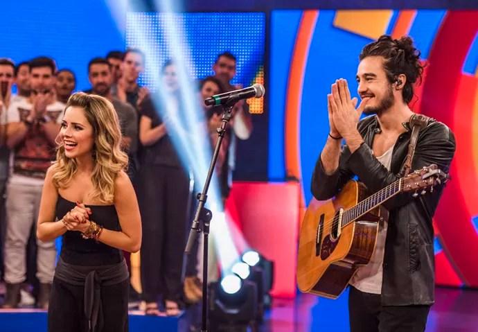 Sandy canta com Tiago Iorc (Foto: Caiuá Franco/TV Globo)