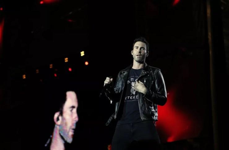 Adam Levine canta no show do Maroon 5, que substituiu Lady Gaga no primeiro dia do Rock in Rio 2017 (Foto: Marcos Serra Lima/G1)