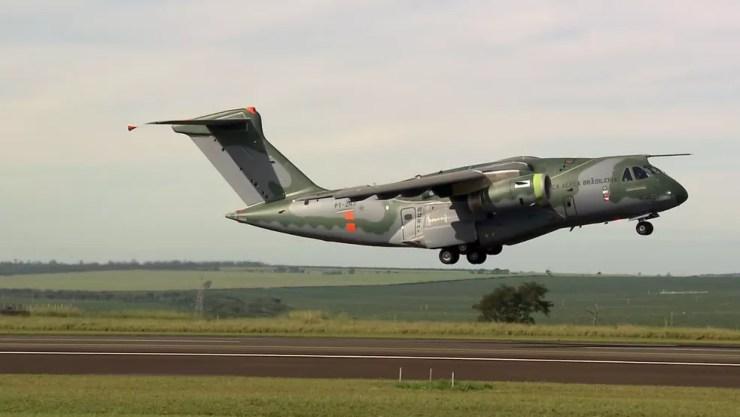 KC 390 deve entrar em operação pela FAB  (Foto: Reprodução/EPTV)