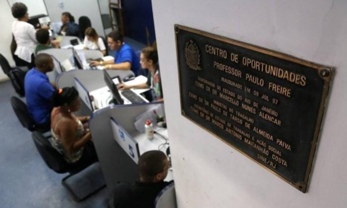 Governo estuda pagar parcelas extras de seguro-desemprego