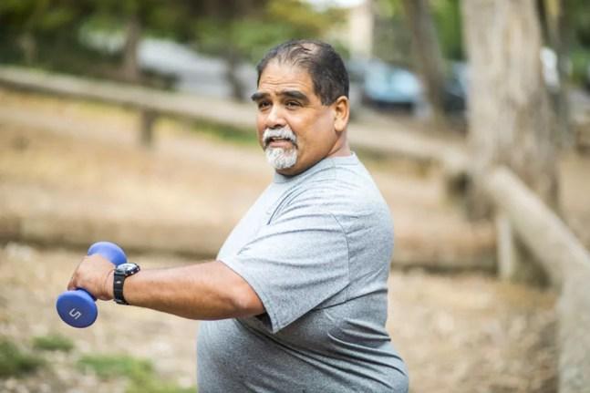 Exercício físico desempenha papel fundamental no tratamento da obesidade  — Foto: iStock