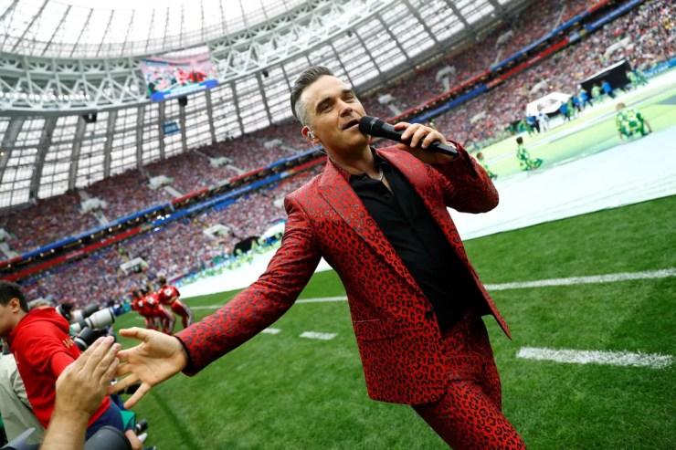 Robbie Williams canta na Abertura da Copa do Mundo na Rússia (Foto: Reuters/Kai Pfaffenbach)