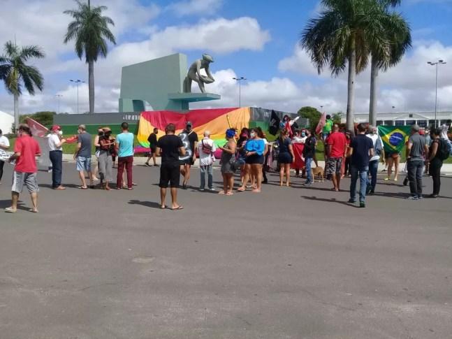 Manifestantes por volta de 9h40 no Centro Cívico, em Boa Vista, capital de Roraima — Foto: Raimesson Martins/Rede Amazônica