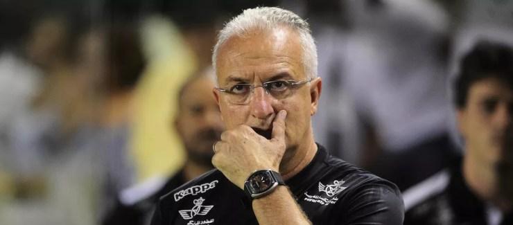 Dorival Júnior é o técnico com melhor aproveitamento à frente do Santos na era recente: 65%, entre 2015 e 2017 — Foto: Marcos Ribolli