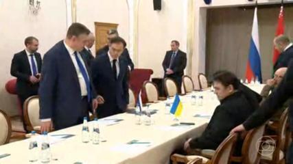 Ucrânia e Rússia se reúnem pela primeira vez para negociar a paz; nova reunião é marcada
