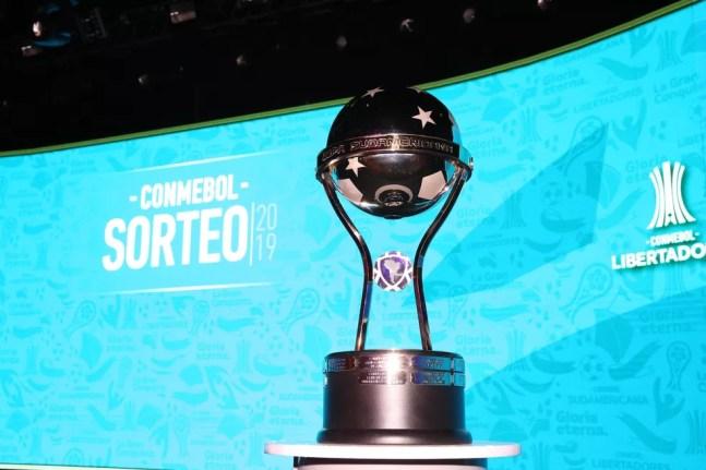 Taça da Copa Sul-Americana — Foto: Divulgação/Conmebol