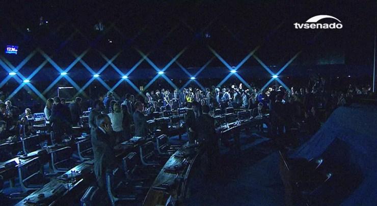 Senado luzes apagadas no plenário (Foto: Reprodução/TV Senado)