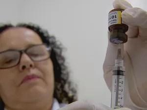 Vacina está disponível nos postos de saúde (Foto: Reprodução/ TV TEM)