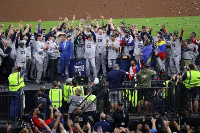 Atlanta Braves comemora o título da World Series 2021 — Foto: Bob Levey/Getty Images