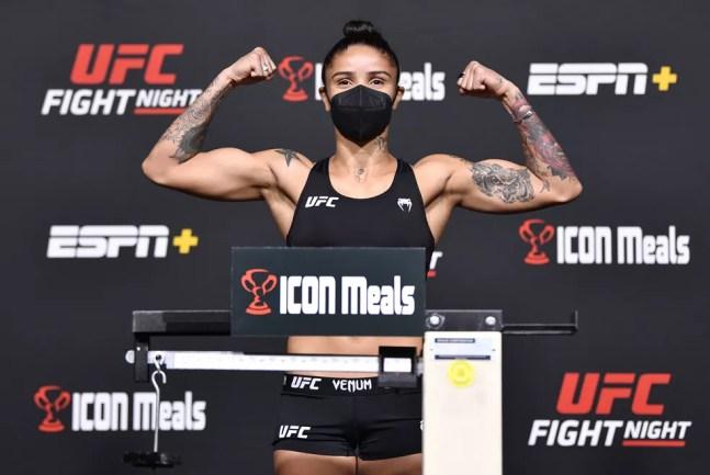 Istela Nunes UFC pesagem — Foto: Chris Unger/Zuffa LLC
