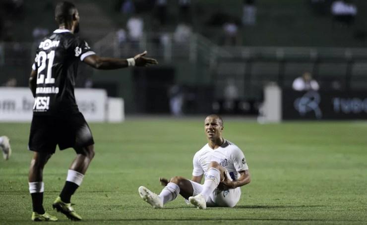 Santos cede empate ao Vasco e vê zona de rebaixamento mais próxima — Foto: Marcos Ribolli