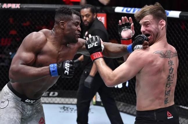 Francis Ngannou venceu Stipe Miocic no UFC 260 e estava de olho em uma luta contra Jon Jones no peso-pesado — Foto: Getty Images