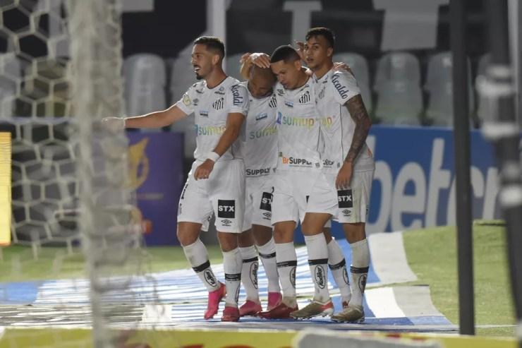 Santos x Atlético-MG: comemoração do gol de Marcos Guilherme — Foto: Ivan Storti/Santos FC