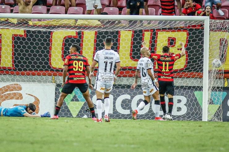 Sport x Corinthians — Foto: Paulo Paiva/AGIF