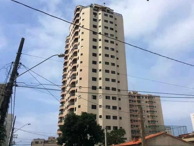 Criança caiu do 16º andar de prédio em Praia Grande, SP (Foto: Solange Freitas/G1)