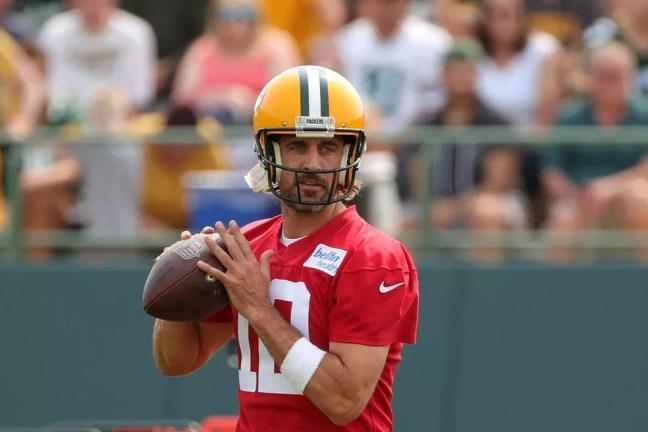 Aaron Rodgers bateu de frente com a diretoria dos Packers durante a offseason — Foto: Stacy Revere/Getty Images