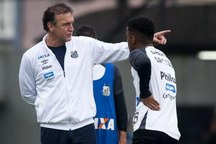 Cuca elogia Rodrygo e minimiza jejum de gols — Foto: Ivan Storti/Santos FC