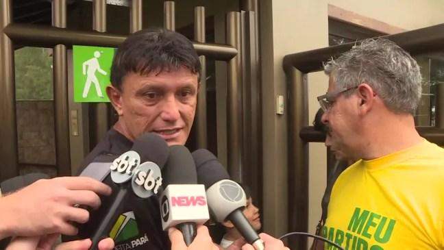 Delegado Éder Mauro (PSD/ Pará) foi até a casa de Bolsonaro nesta segunda-feira — Foto: Reprodução / GloboNews