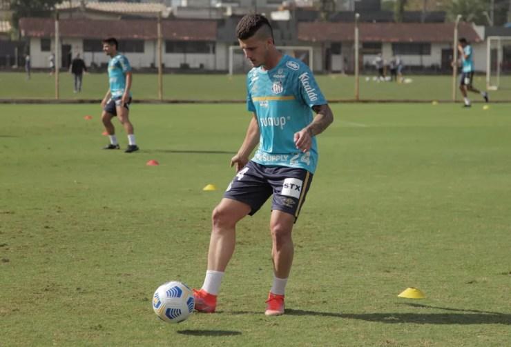 Danilo Boza em treino do Santos — Foto: Divulgação/Santos FC