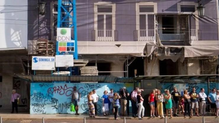 Muitas áreas de Portugal viraram canteiros de obra e parte desse movimento é atribuído aos vistos dourados — Foto: Diana Guerra/Contramapa