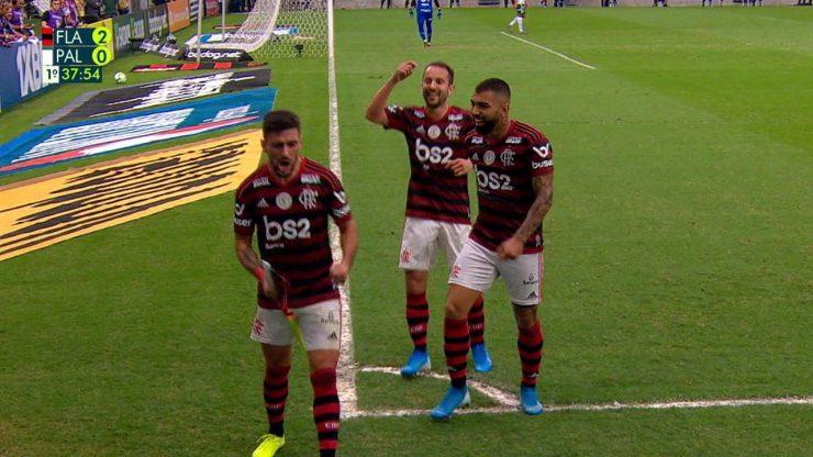 Melhores momentos de Flamengo 3 x 0 Palmeiras pela 17ª rodada do Campeonato Brasileiro