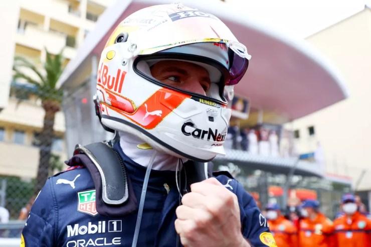 Max Verstappen comemora sua primeira vitória no GP de Mônaco de Fórmula 1 — Foto: Dan Istitene/F1 via Getty Images